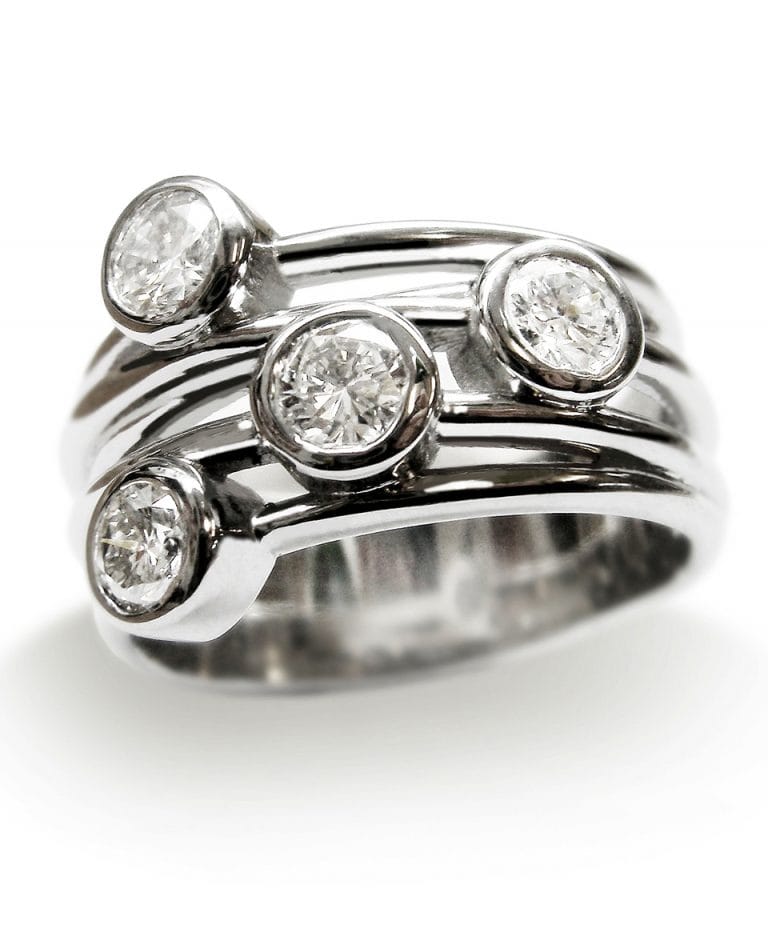 Julie diamond ring