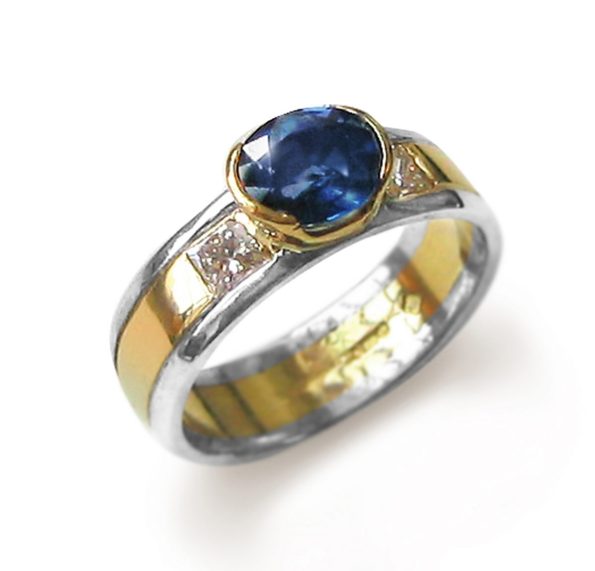 Sapphire and diamond Ring