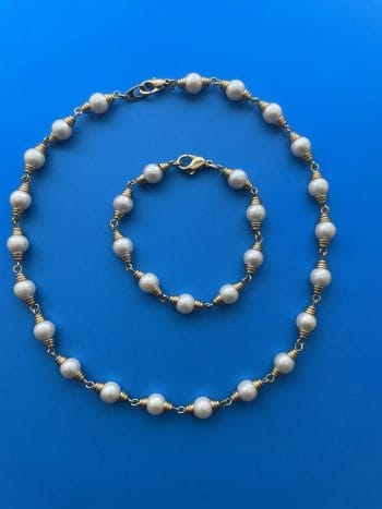 pearl necklace and bracelet 1980s