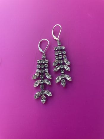 drop clear 1960s earrings