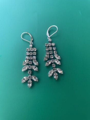 drop clear 1960s earrings