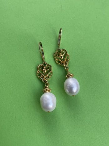 statement pearl re-modelled 1980s vintage earrings with fresh water pearl, drop approx 3.5cm excluding fittings 14kt gold filled lever back are new