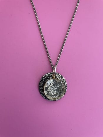 Print pattern necklace vintage K charm